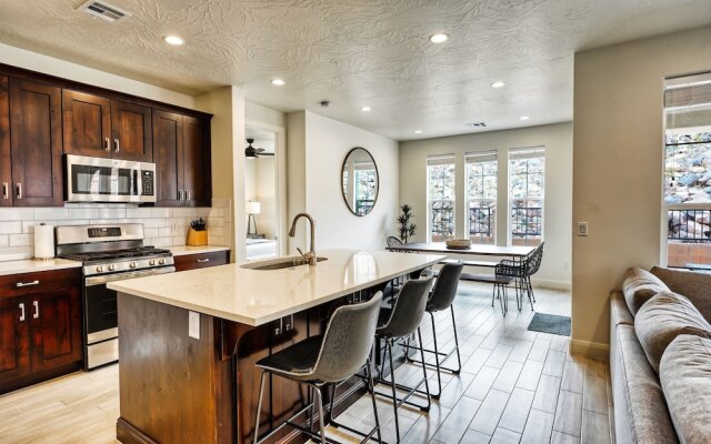 Stay N Play by RedAwning