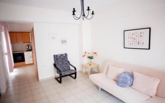 Apartments Eleni 4 Seasons