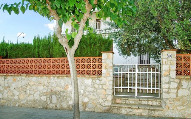 Villa With 6 Bedrooms in Canyelles, With Wonderful Mountain View, Priv