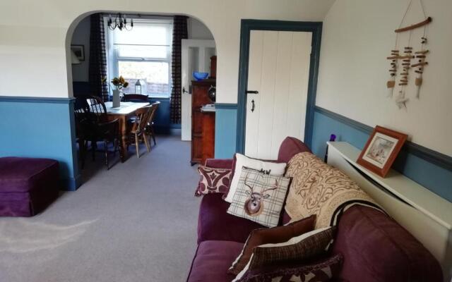 Cosy, Spacious 2-bed Cottage in Watchet, Somerset