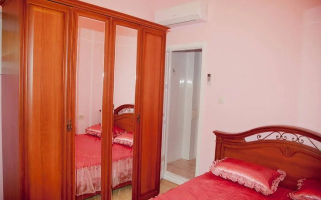 Paradise Hotel