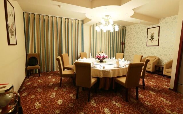 Qingdao Zhongyang Business Hotel