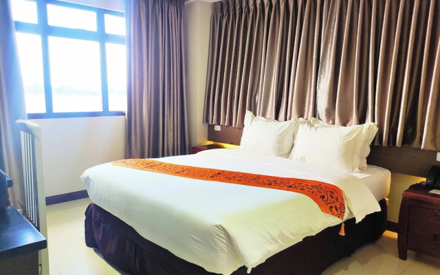 Panorama Summit Hotel