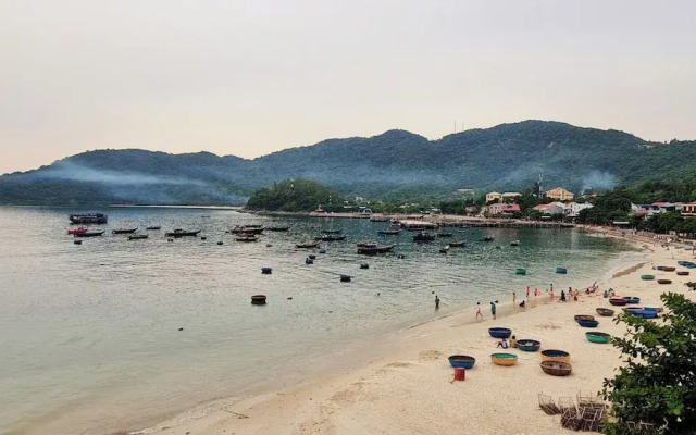 The Coral Homestay & Pub