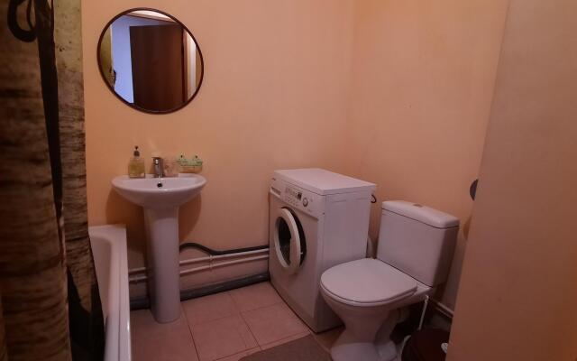 Иляна на улице Вайнера 47А