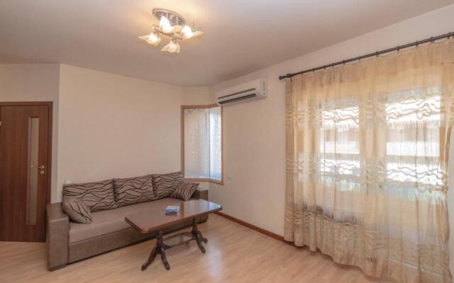 Stay Inn Apartments at Nalbandyan 50 street