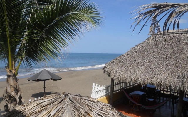 Beach Hostal Oasis