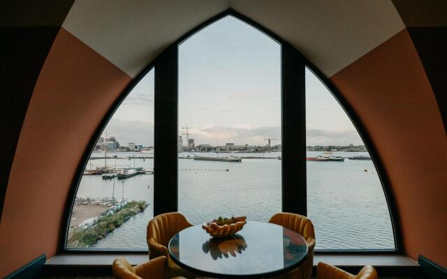 The July - Boat & Co