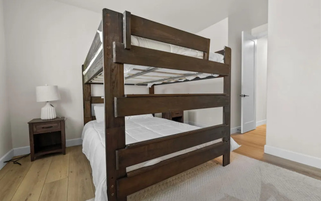 Pine Meadow All Seasons Lodge