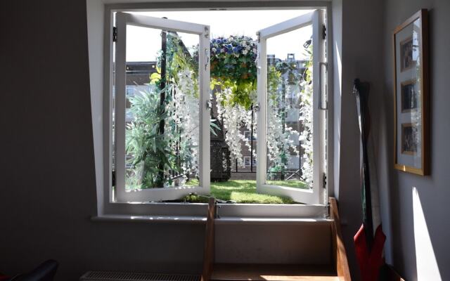 2 Bedroom Apartment in Paddington