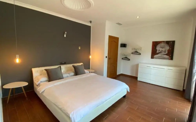 Coastal House in La Marina-sleeps6 - Private Pool