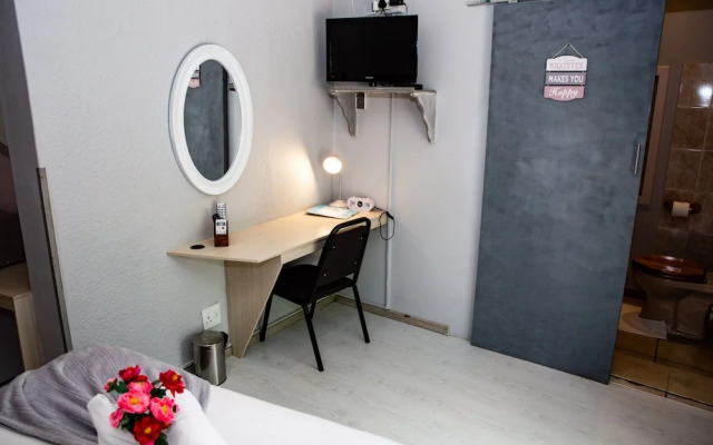Woodpecker Guesthouse