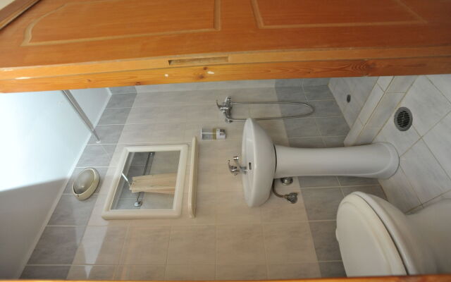 Hera Hotel