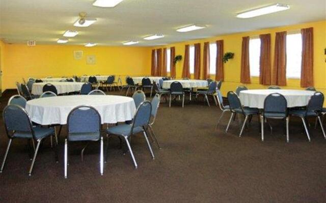 Econo Lodge Cherokee Near River Park