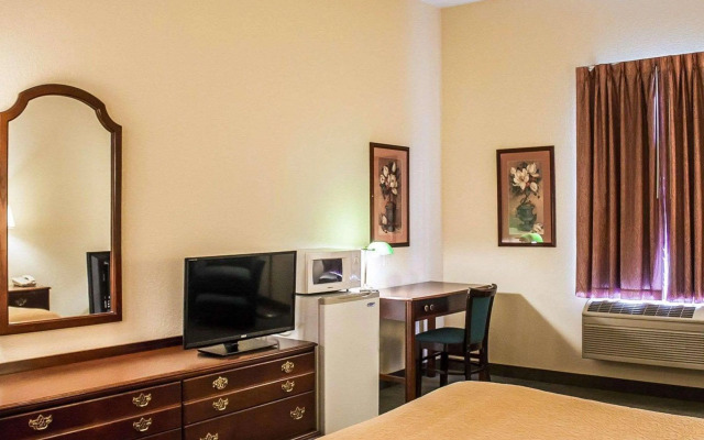 Quality Inn & Suites Bellville - Mansfield