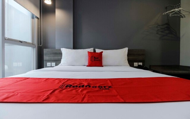 RedDoorz Plus near Tebet