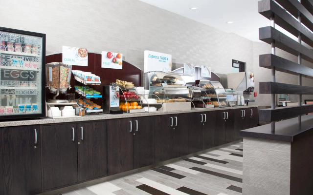 Holiday Inn Express Moline - Quad Cities Area by IHG