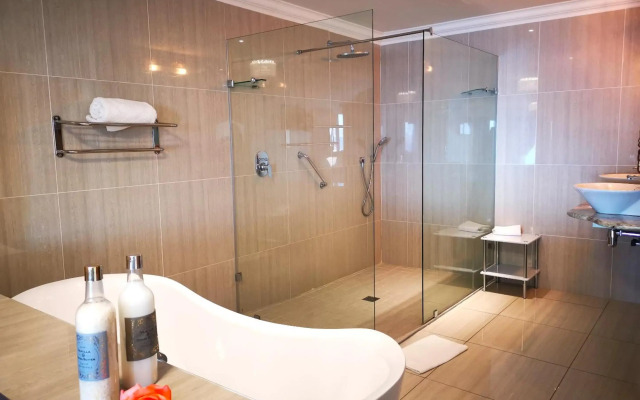 Misty Waves Boutique Hotel