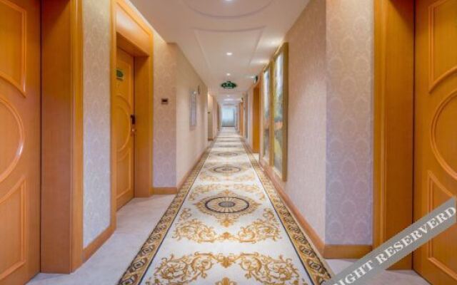Vienna Hotel (Wuhan Wujiashan Economic Development Zone)