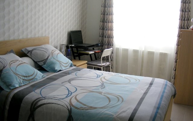 Apartment With one Bedroom in Grandcamp-maisy, With Furnished Garden and Wifi