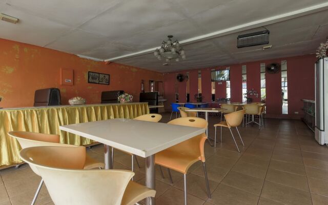 RedDoorz Plus near Grage City Mall