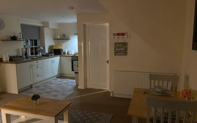Beautiful 1 Bed Apartment in the Heart of Ludlow