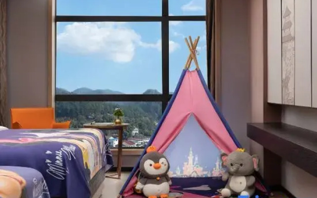 Mehood Yizhi | Ezzy Urban Culture Hub Cultural Resort Hotel (Liuyang River Scenic Bridge)