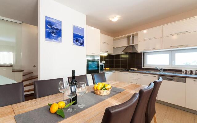 Holiday Home Villa Branka