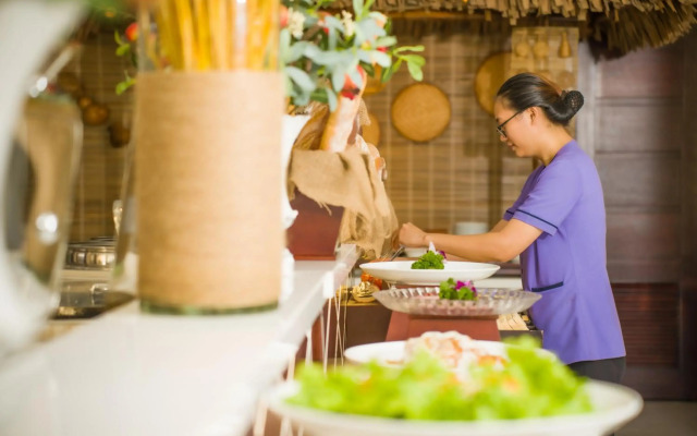 Alani Sea View Hotel