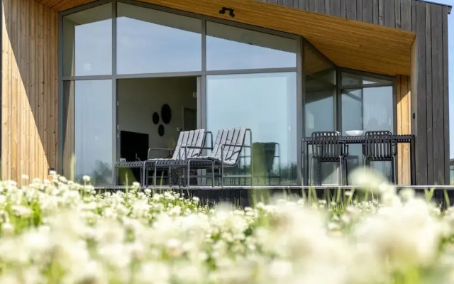 Lovely Holiday Home With Garden