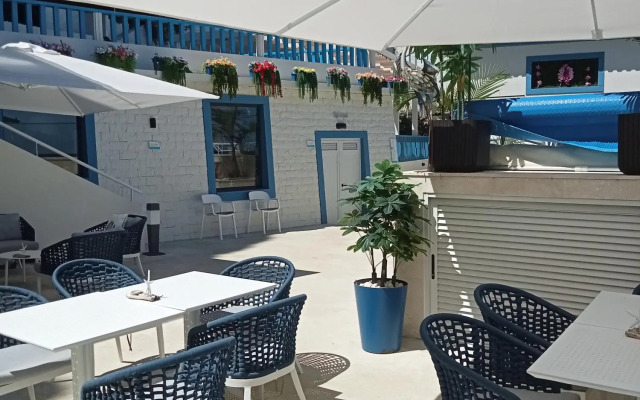 House with One Bedroom in Estreito de Cã¢Mara, with Wonderful Sea View,