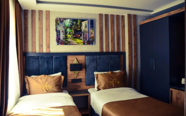 Rua World Hotel