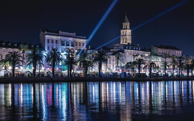 Nice Home in Kucine with WiFi, 4 Bedrooms & Hot Tub