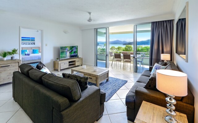 Beach Front Lagoon Lodge Apartments
