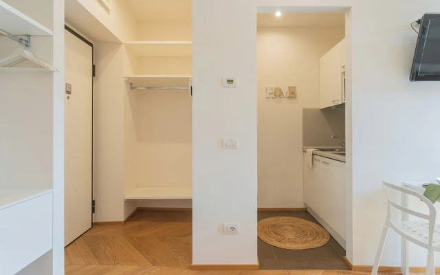 MT Studio by Rent All Como
