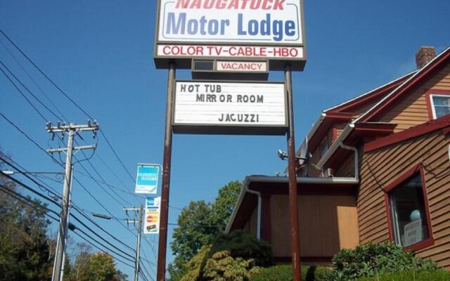 Naugatuck Motor Lodge
