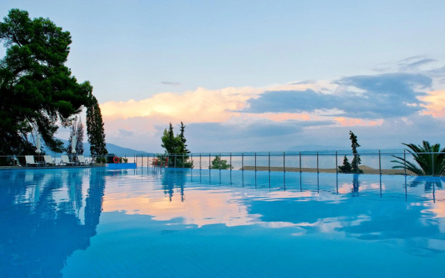 Kontokali Bay Resort & Spa