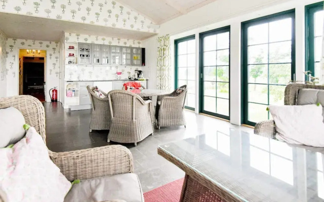 15 Person Holiday Home in Hjortkvarn-by Traum