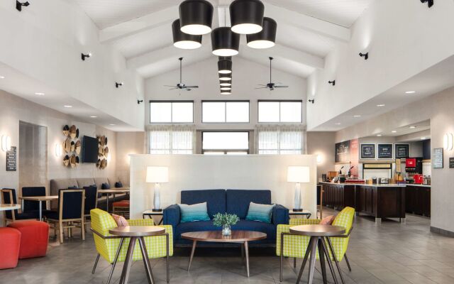 Hampton Inn & Suites El Paso-Airport