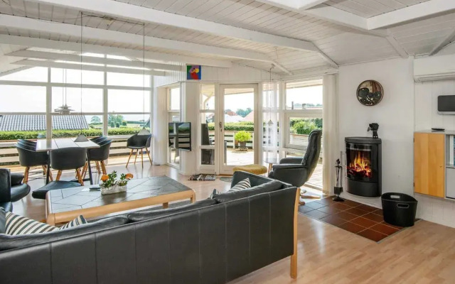 8 Person Holiday Home in Sjolund-by Traum