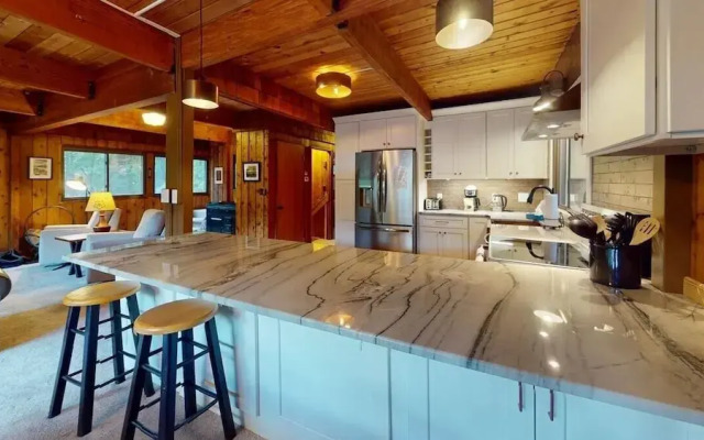 Treehouse Home Brought to you by GetAway Vacations
