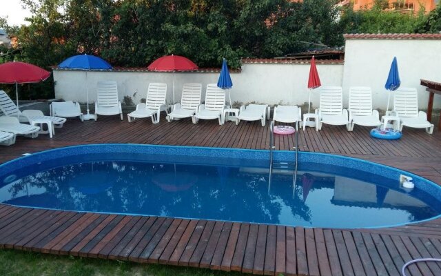 Elpida Guest House