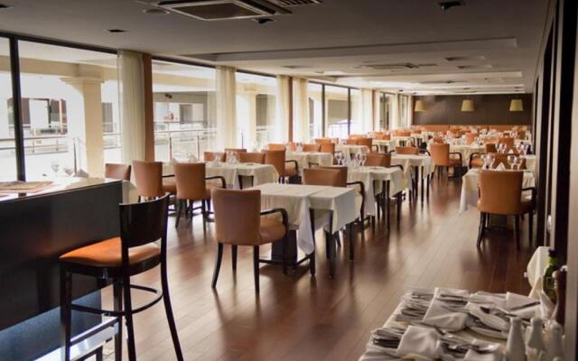 Howard Johnson Hotel & Casino