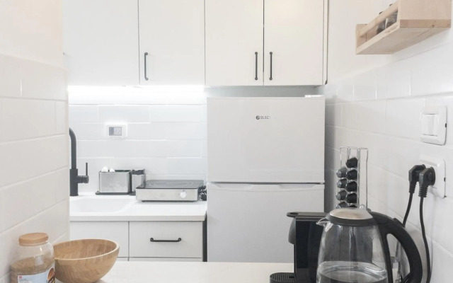 Hillel 13 - city center