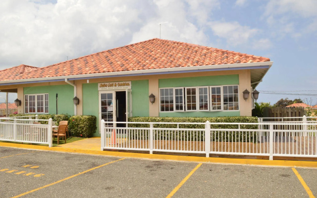 Mango Walk Country Club