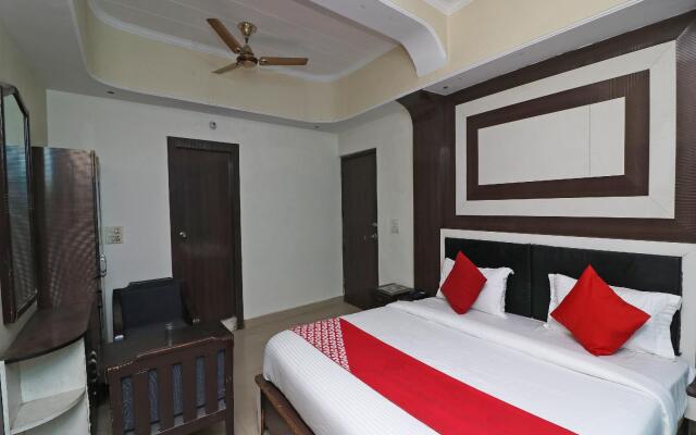 OYO 40857 Sri Ram Hotel & Restaurant