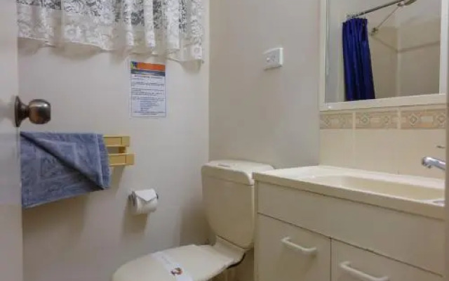 Ash’s Holiday Units