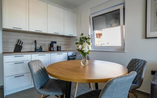 Apartment House Vista