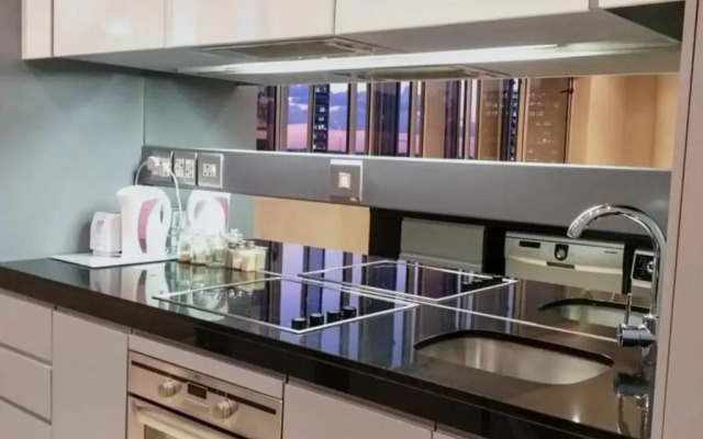 Stunning Studio apt with stunning Joburg views