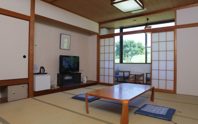 Kyukamura Azumayama-Lodge – Guest Rooms – Shobara